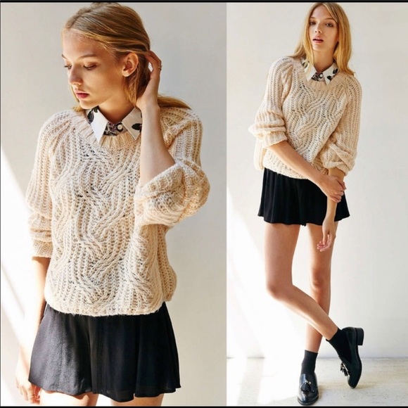 Kimchi Blue Cropped Cream Sweater - Picture 1 of 6